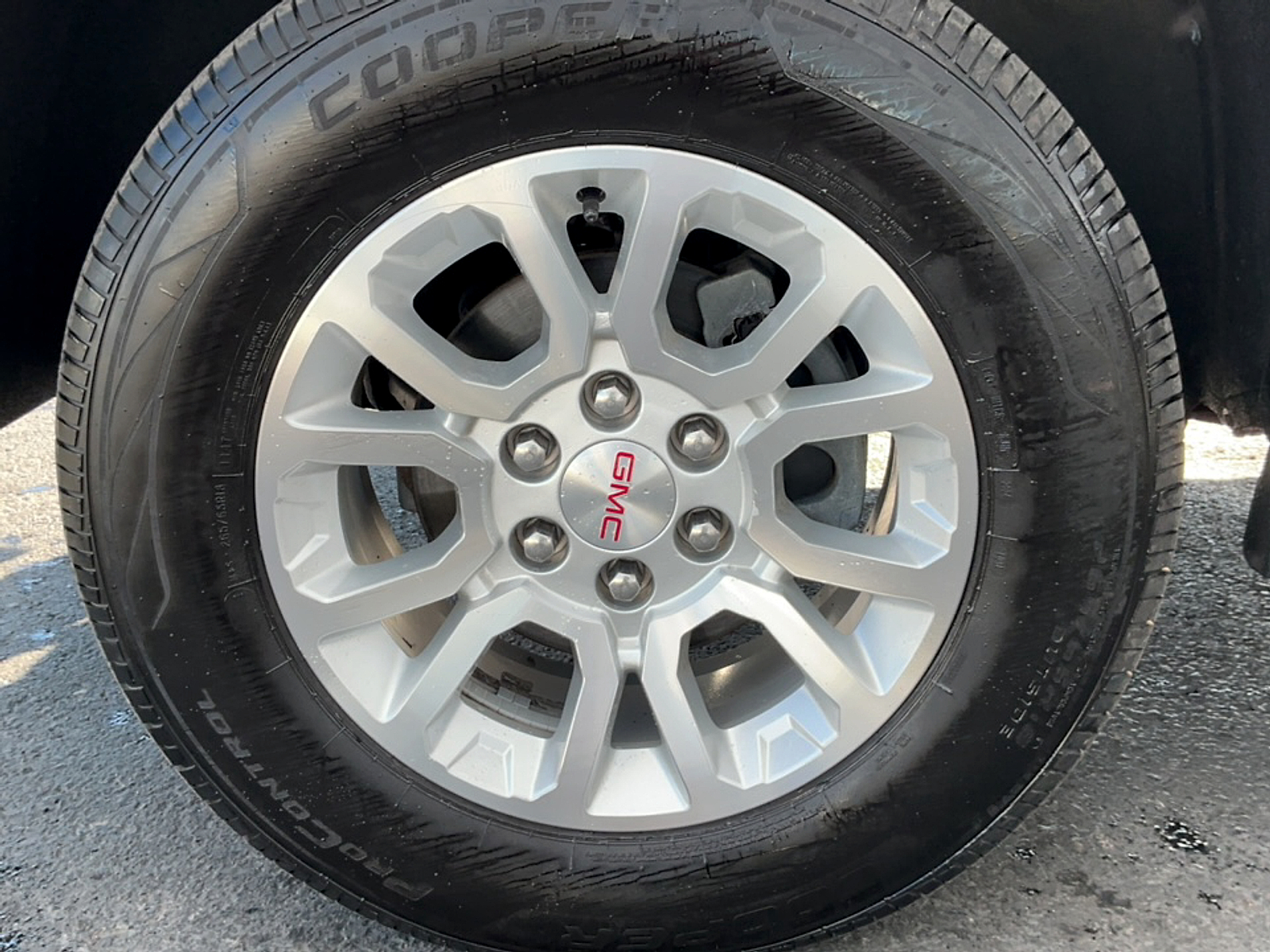 Used 2018 GMC Yukon SUV