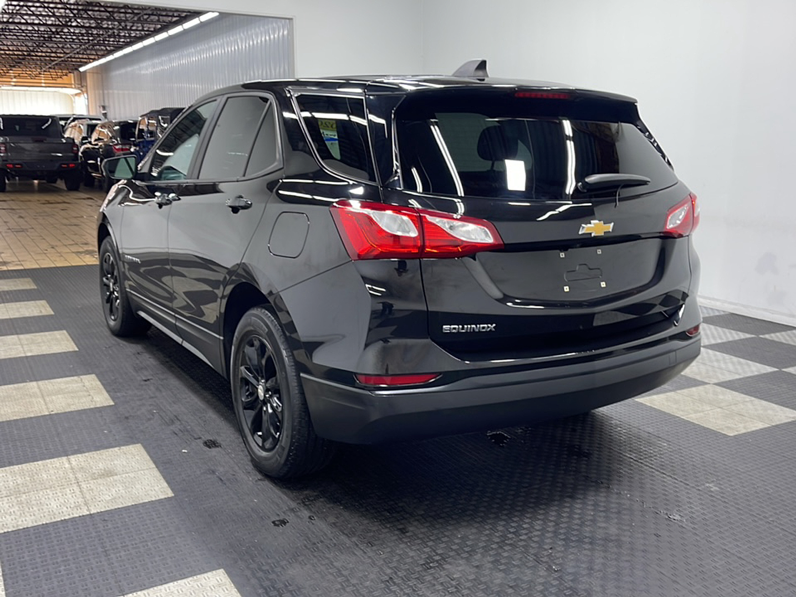 View vehicle photo 2