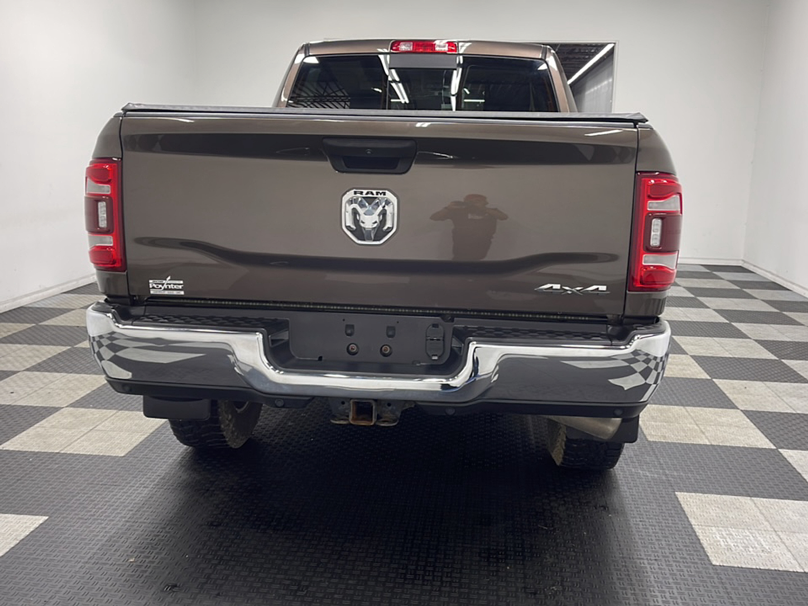 View vehicle photo 3