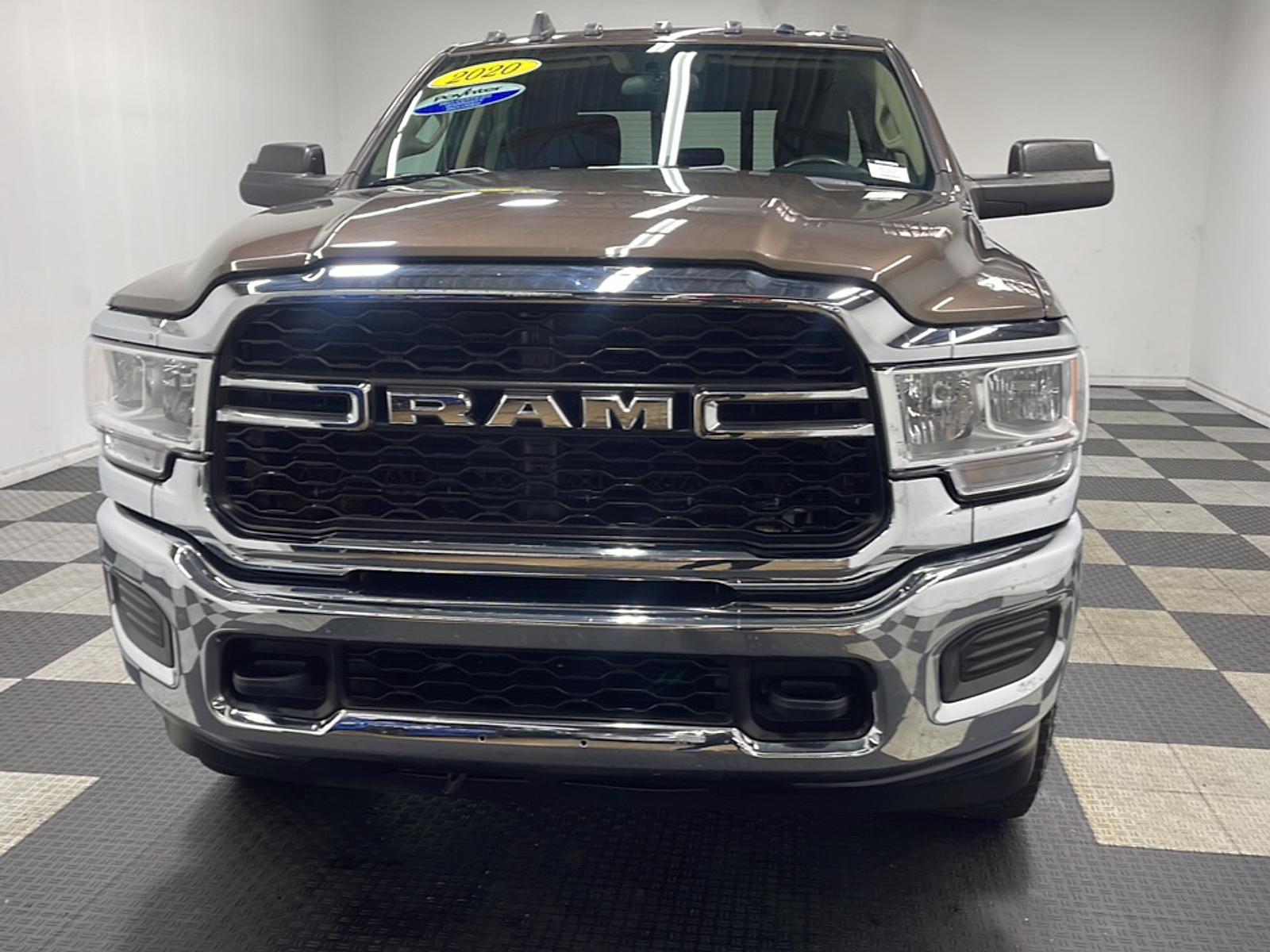 View vehicle photo 6