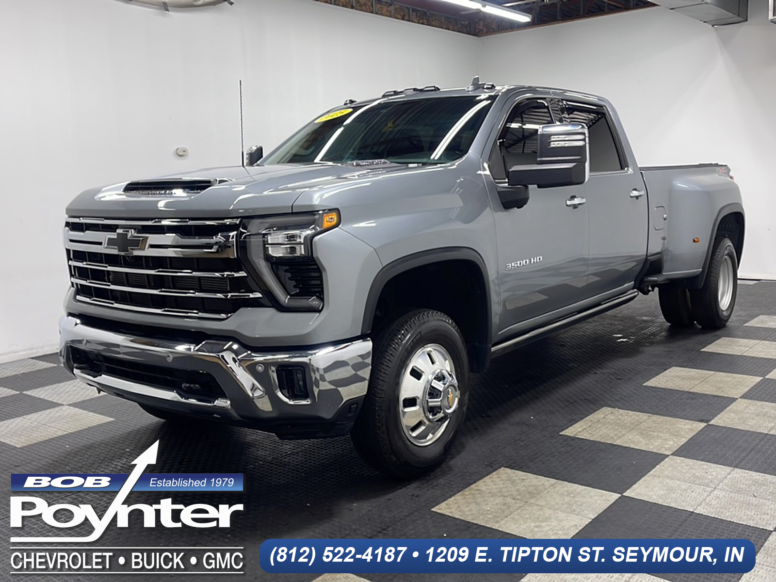 Sterling Gray Metallic 2025 Chevrolet Silverado 3500HD Pickup Truck Four-Wheel Drive Automatic