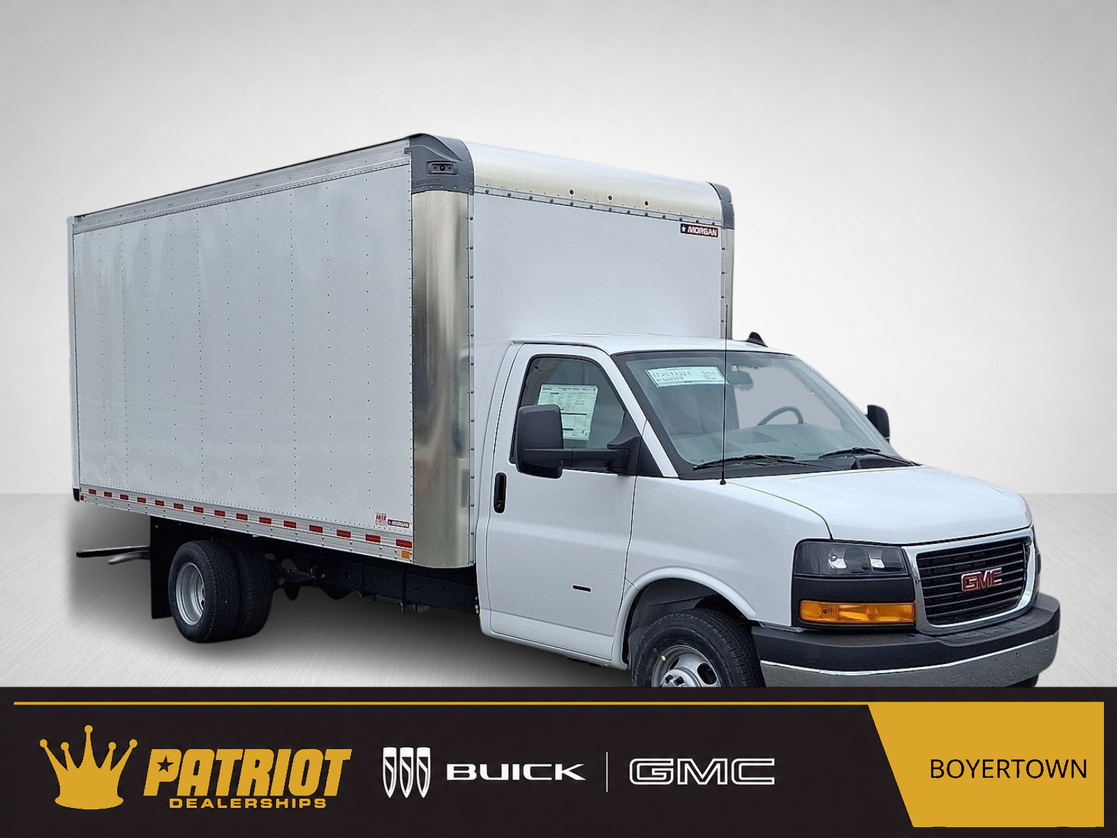 2025 GMC Savana Cutaway 3500 1WT