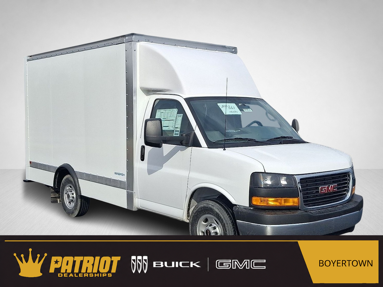 2025 GMC Savana Cutaway 3500 1WT