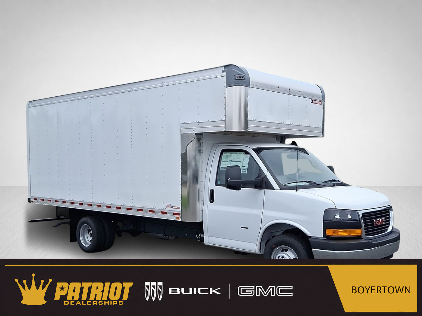 2025 GMC Savana Cutaway 3500 1WT