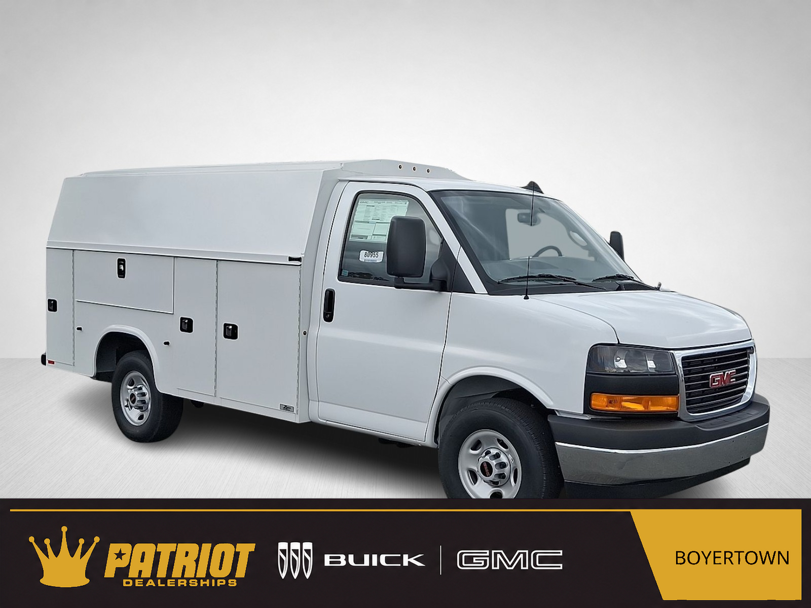 2025 GMC Savana Cutaway 3500 1WT