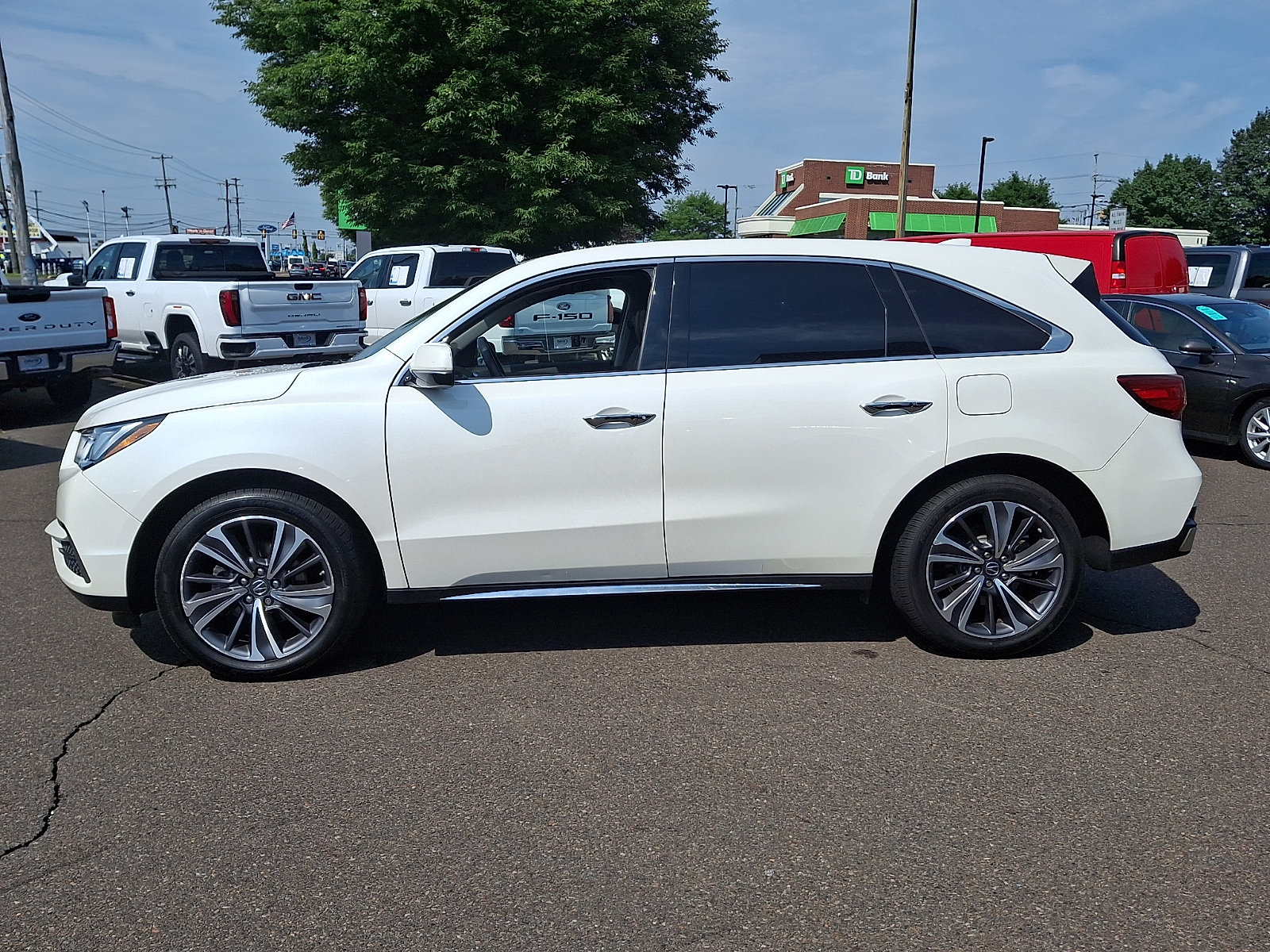 View vehicle photo 7