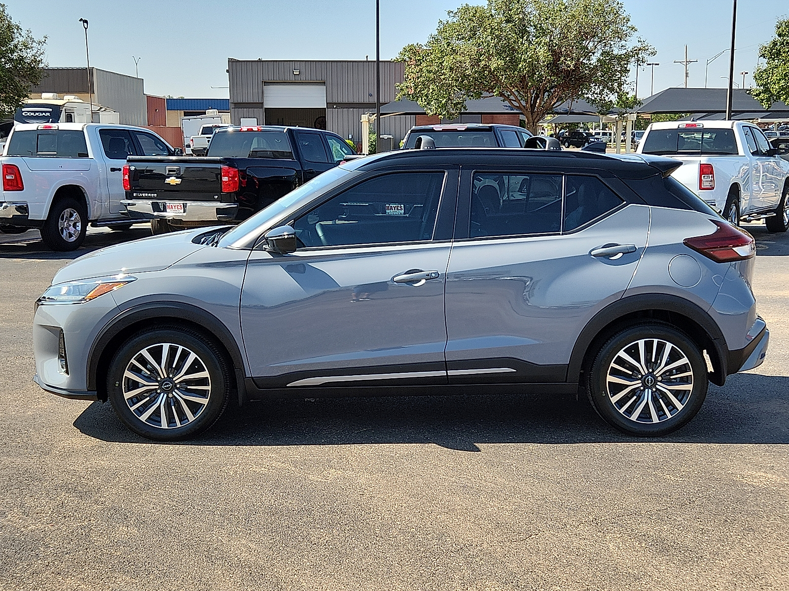 View Nissan Kicks details