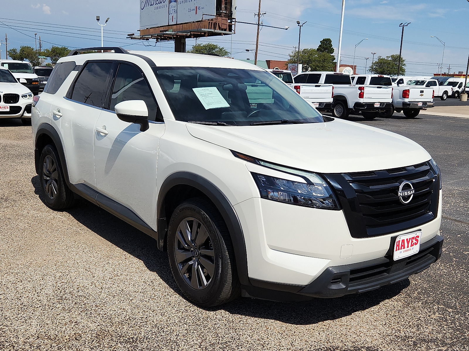 View Nissan Pathfinder details
