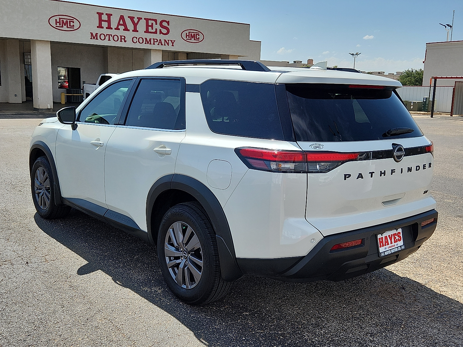View Nissan Pathfinder details