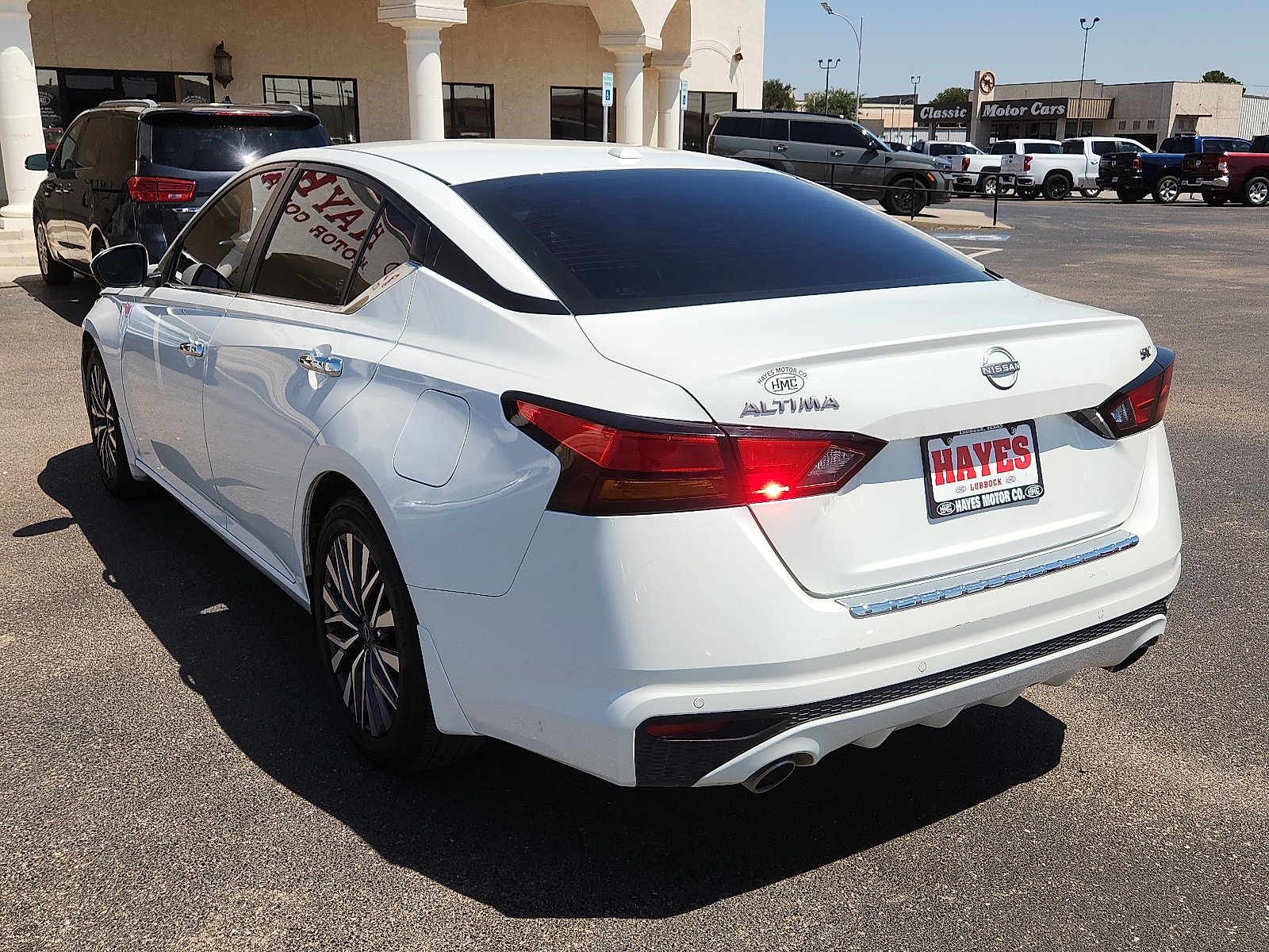 View Nissan Altima details