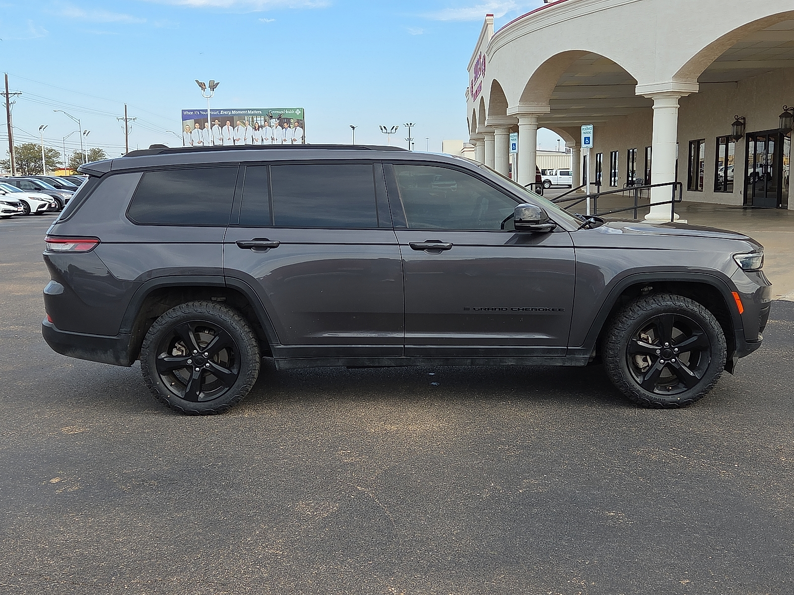 View Jeep Grand Cherokee L details