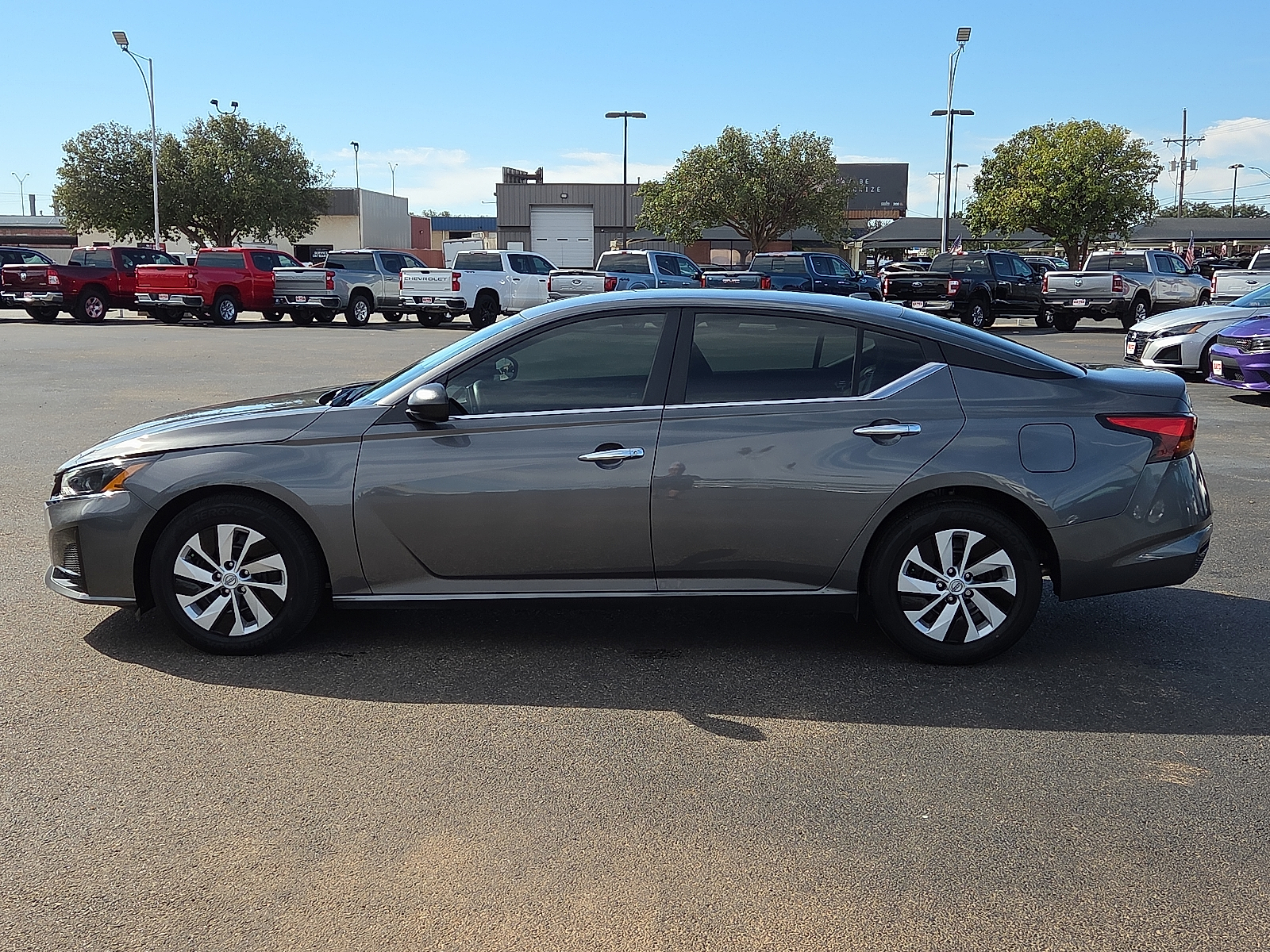 View Nissan Altima details