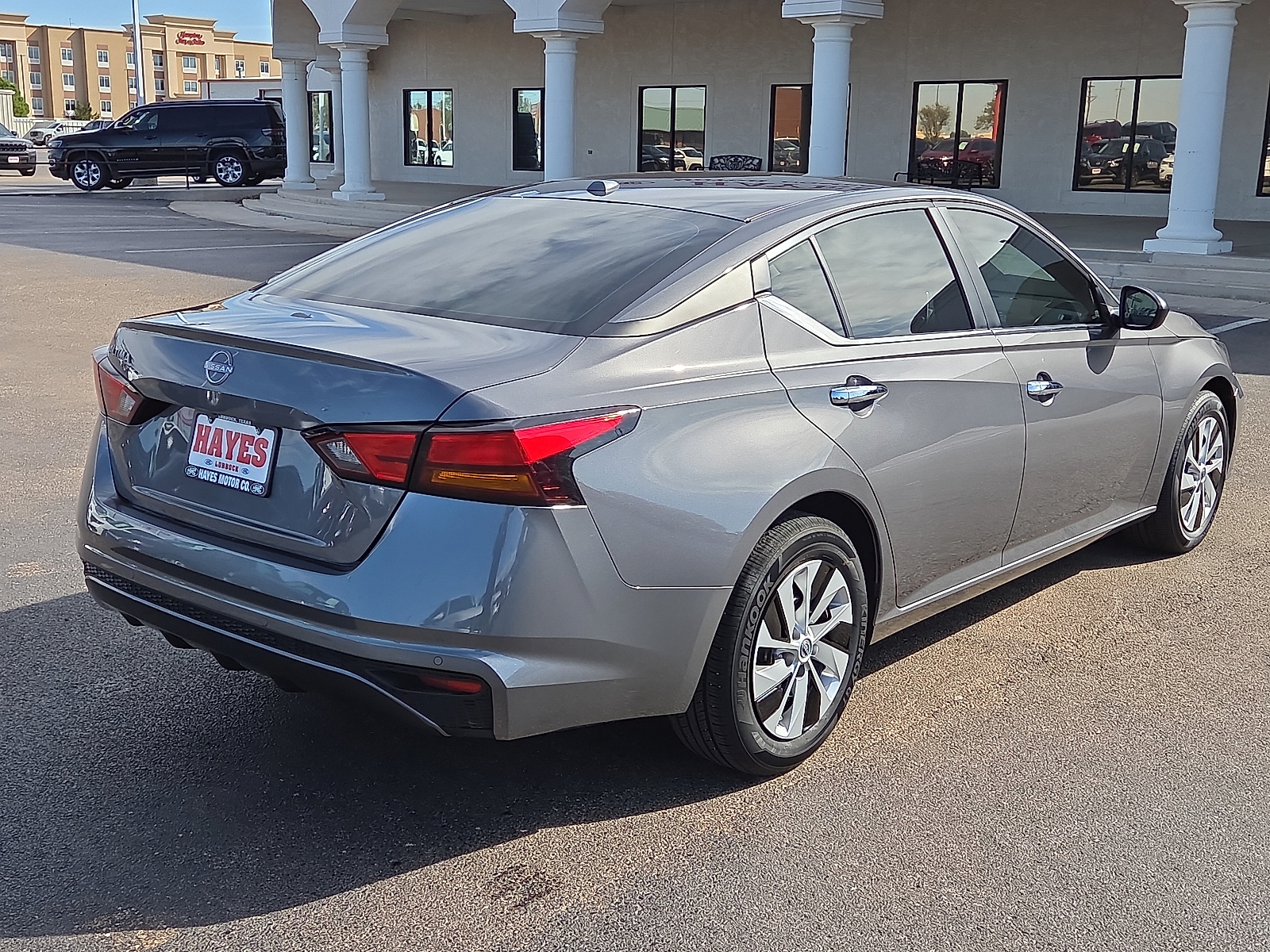 View Nissan Altima details