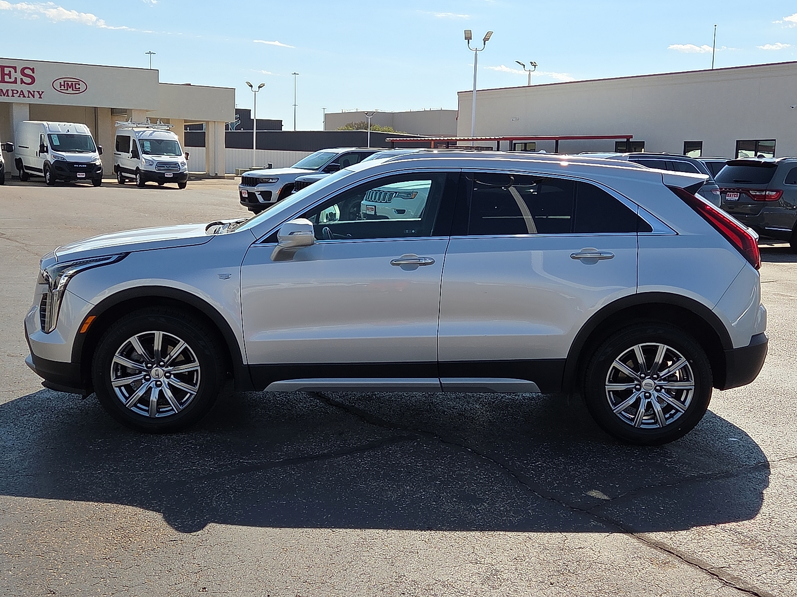 View Cadillac XT4 details