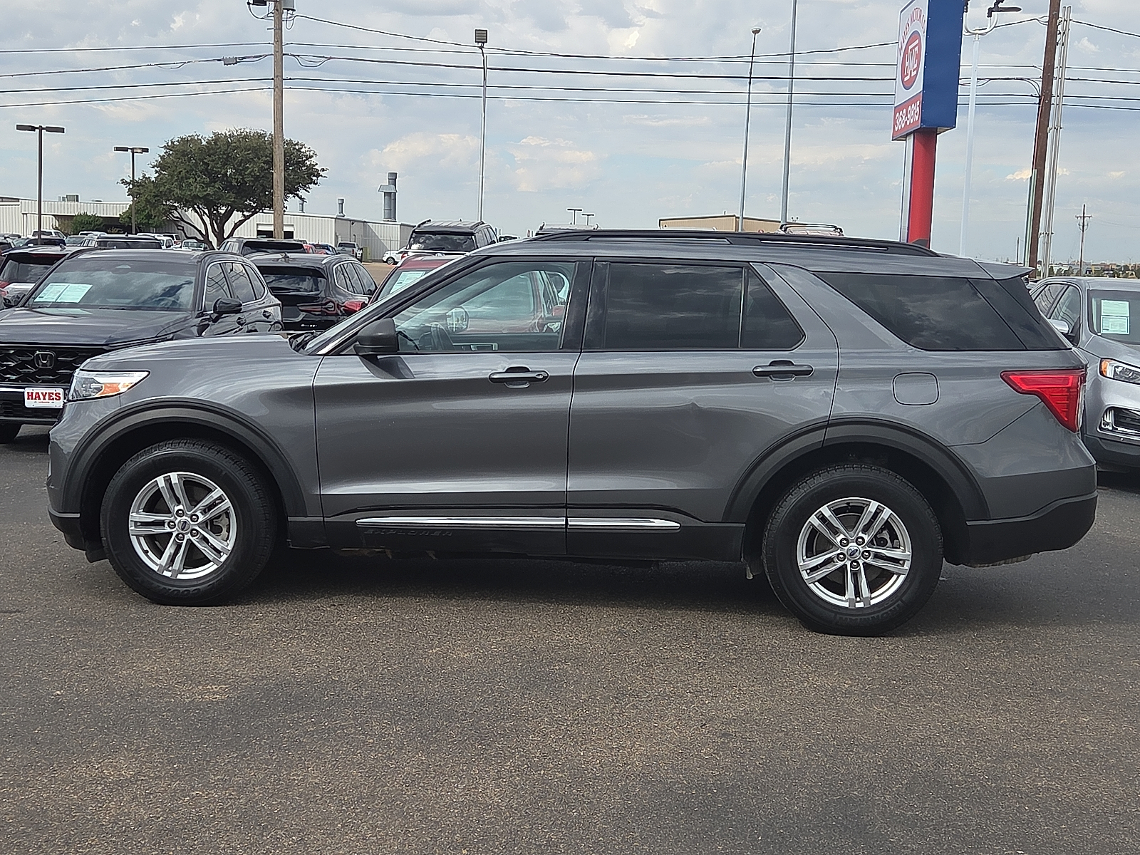 View Ford Explorer details