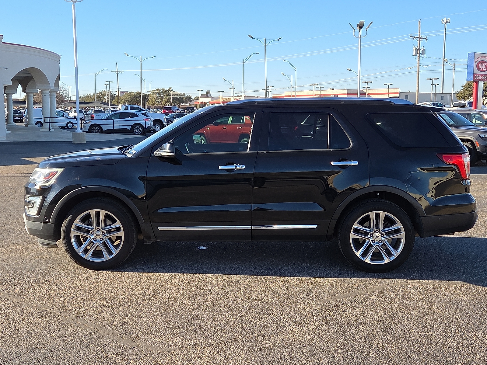 View Ford Explorer details