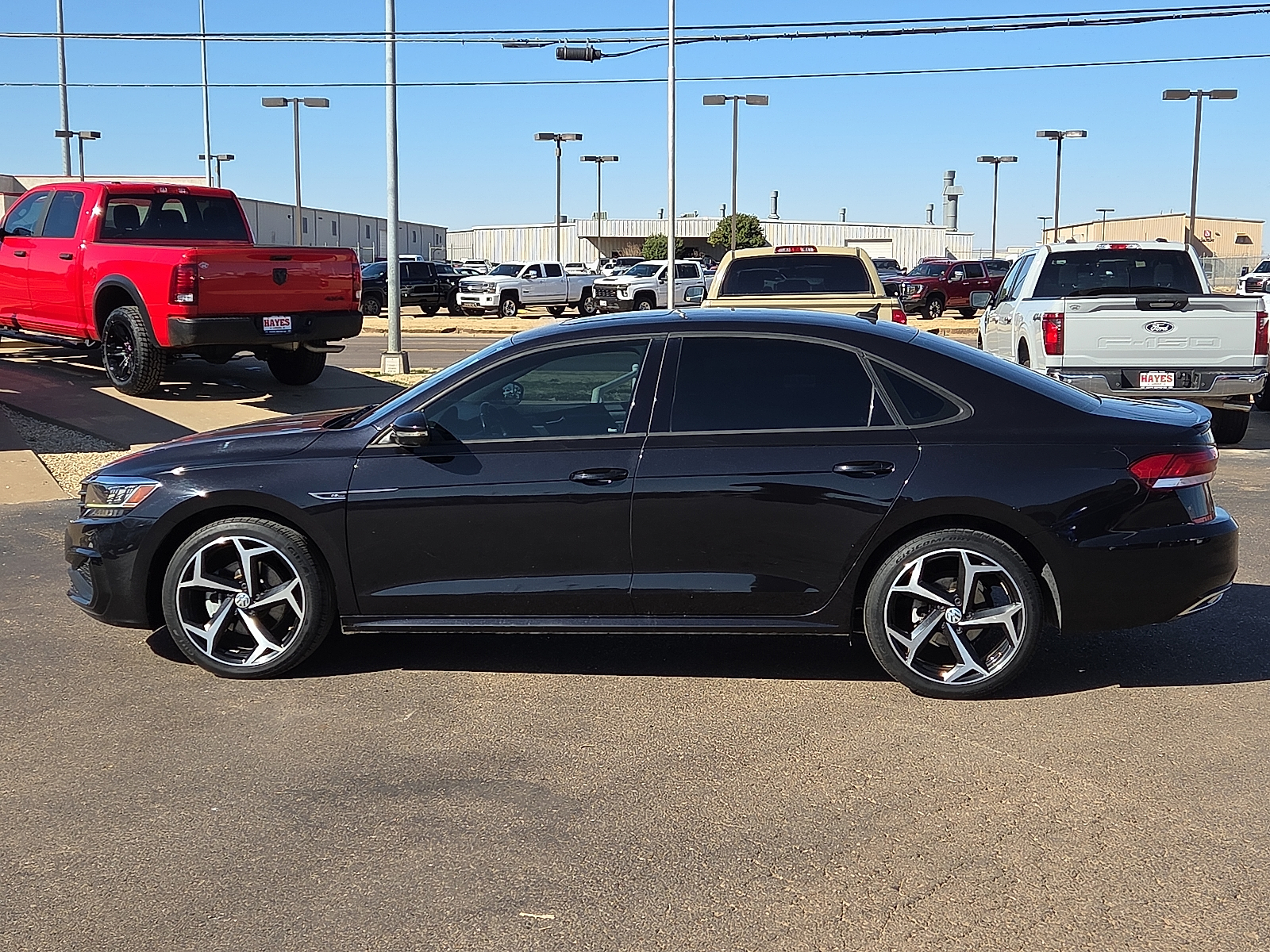 View Volkswagen Passat details