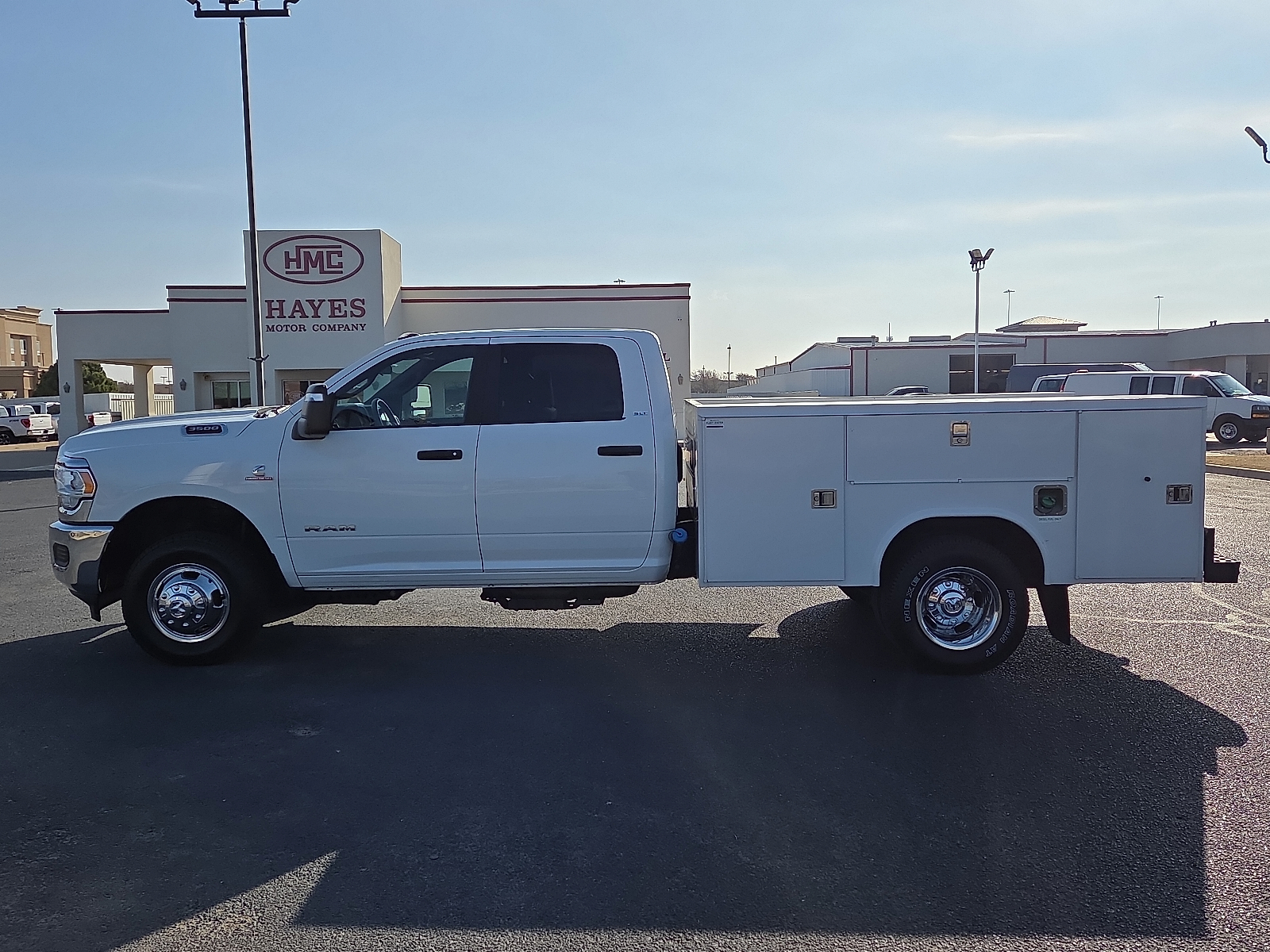 View RAM 3500 Chassis details