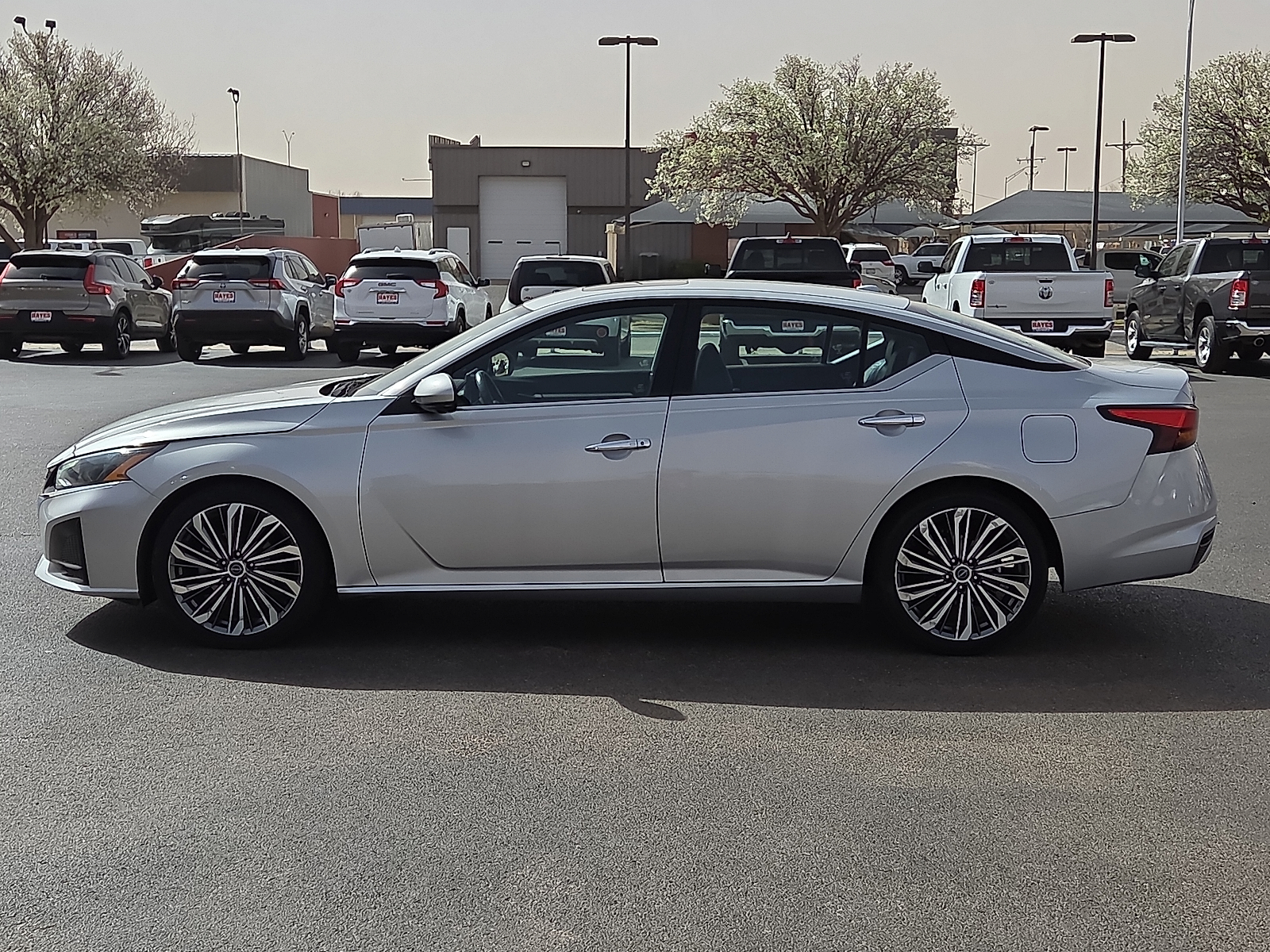 View Nissan Altima details