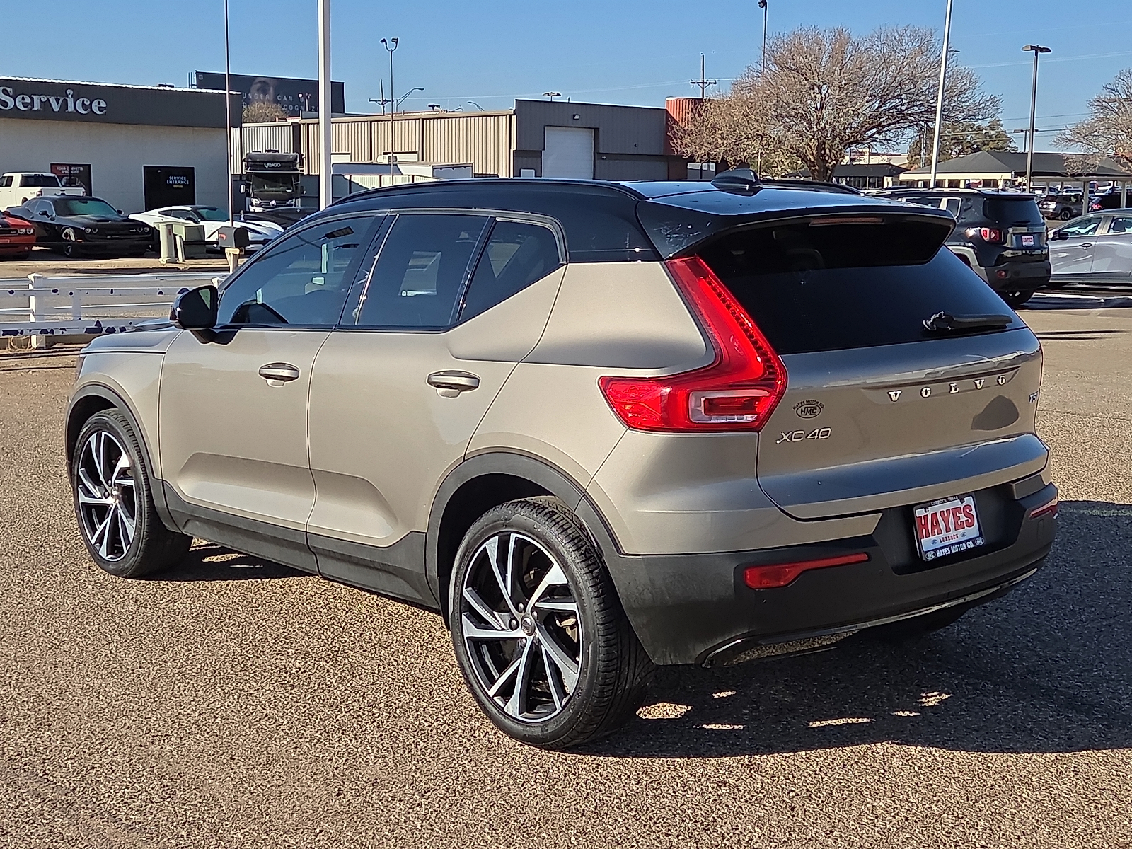 View Volvo XC40 details