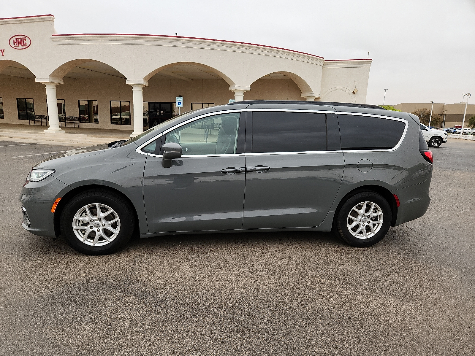 View Chrysler Pacifica details