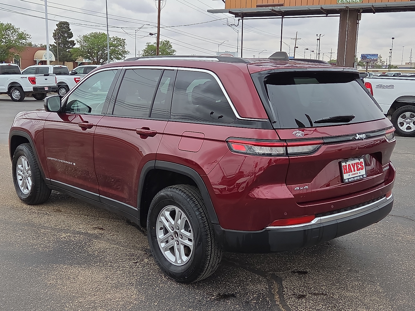 View Jeep Grand Cherokee details