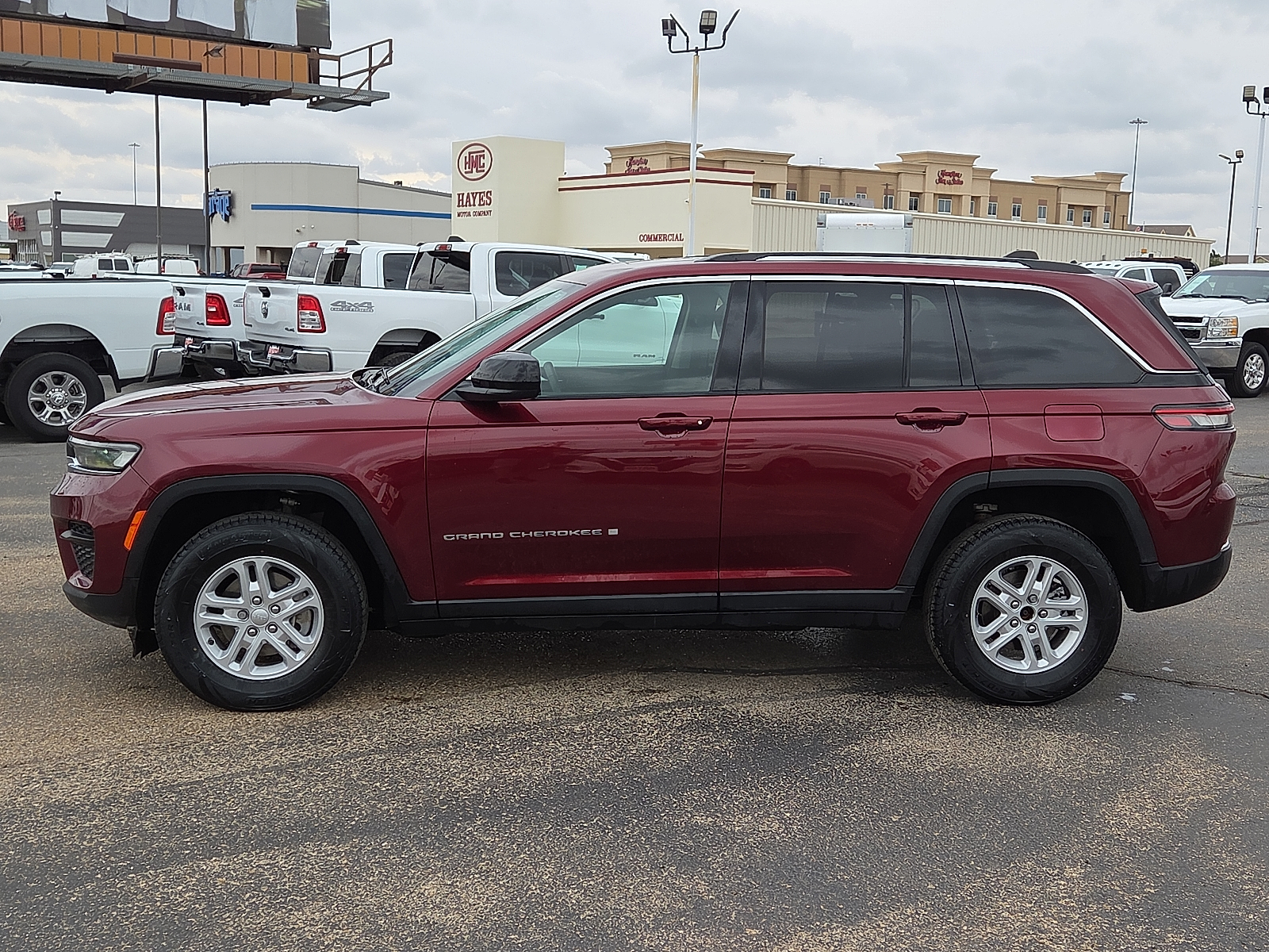 View Jeep Grand Cherokee details