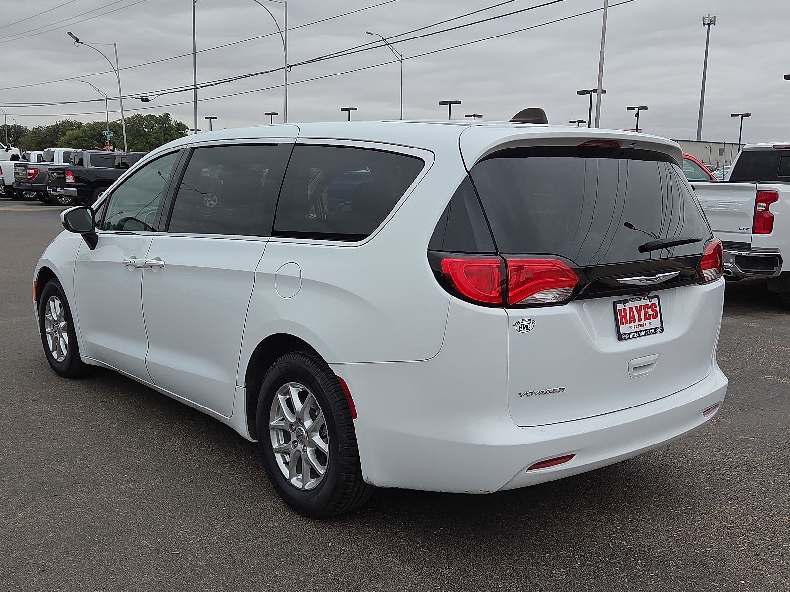View Chrysler Voyager details