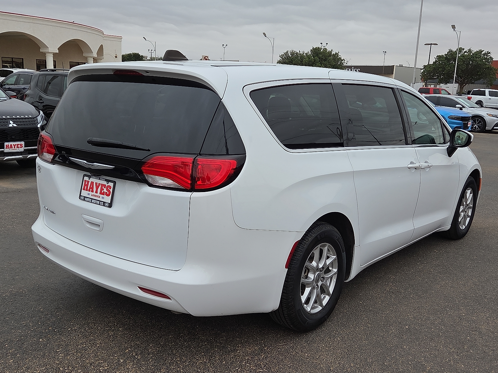 View Chrysler Voyager details