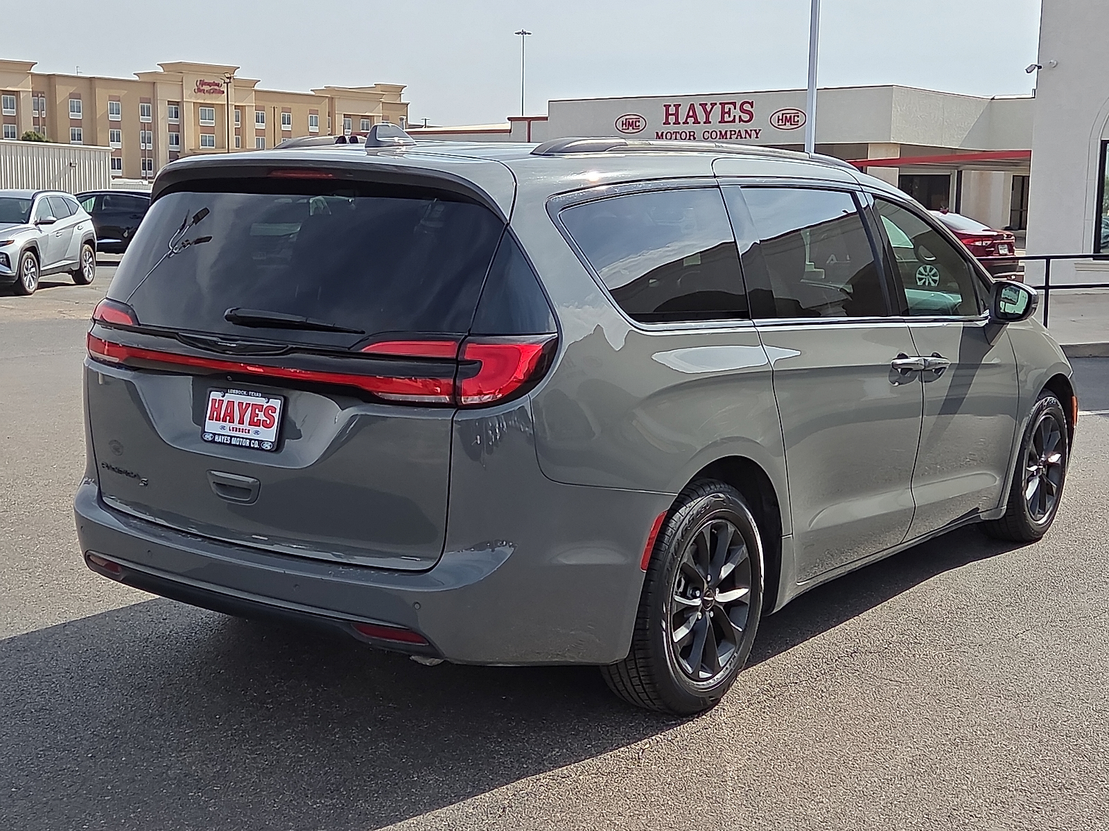 View Chrysler Pacifica details