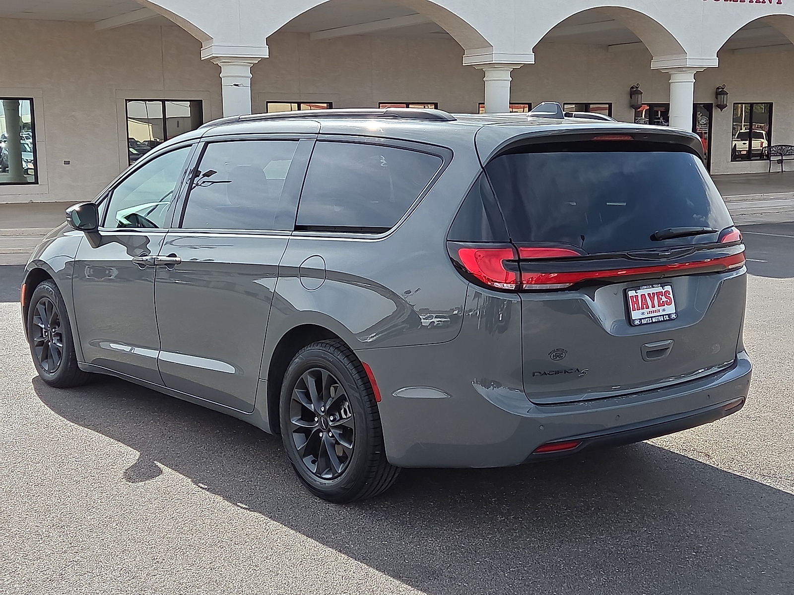 View Chrysler Pacifica details