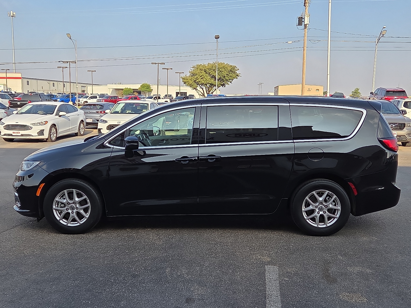 View Chrysler Pacifica details