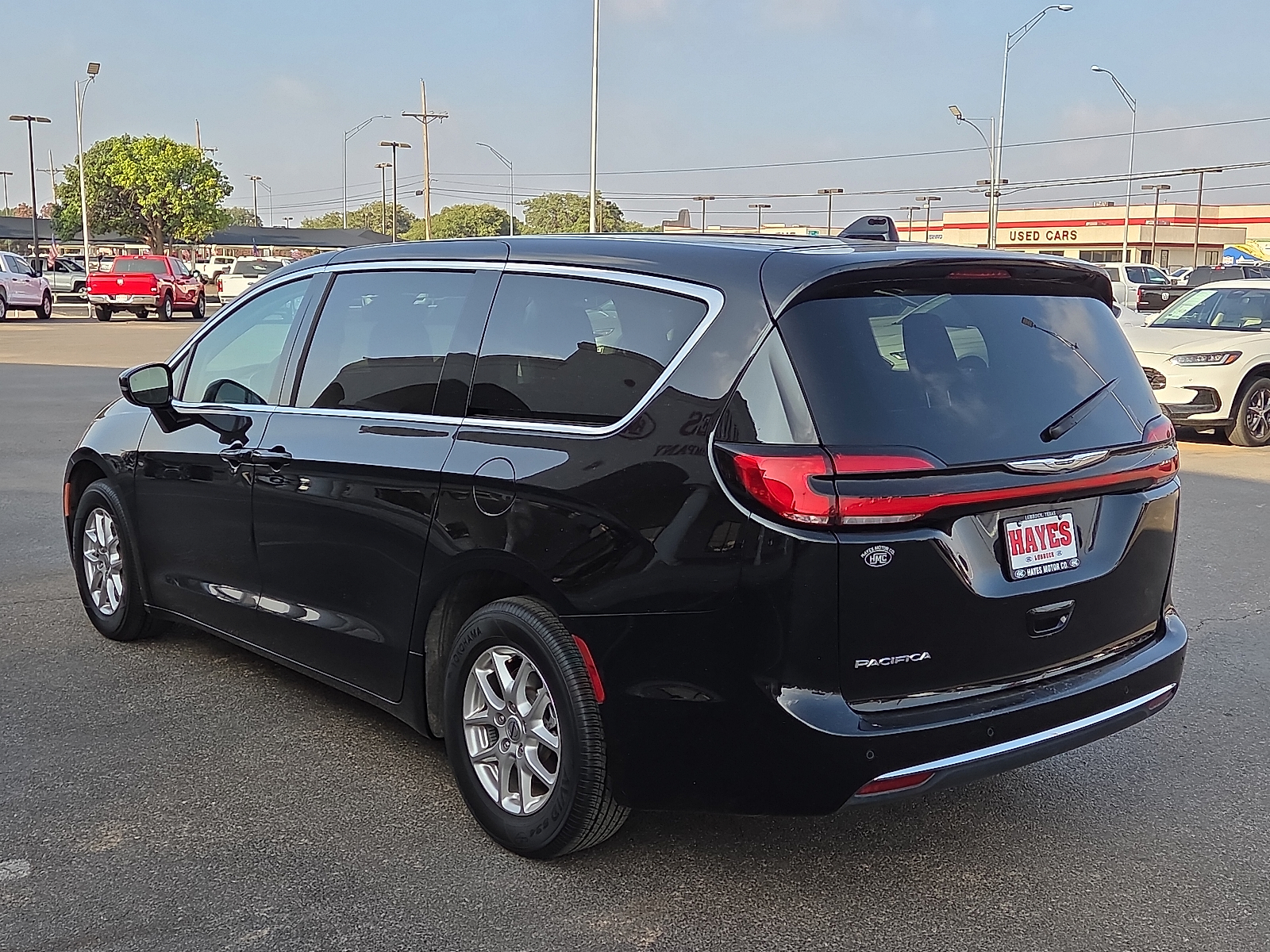 View Chrysler Pacifica details
