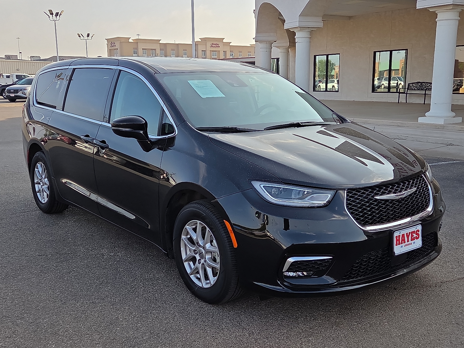View Chrysler Pacifica details