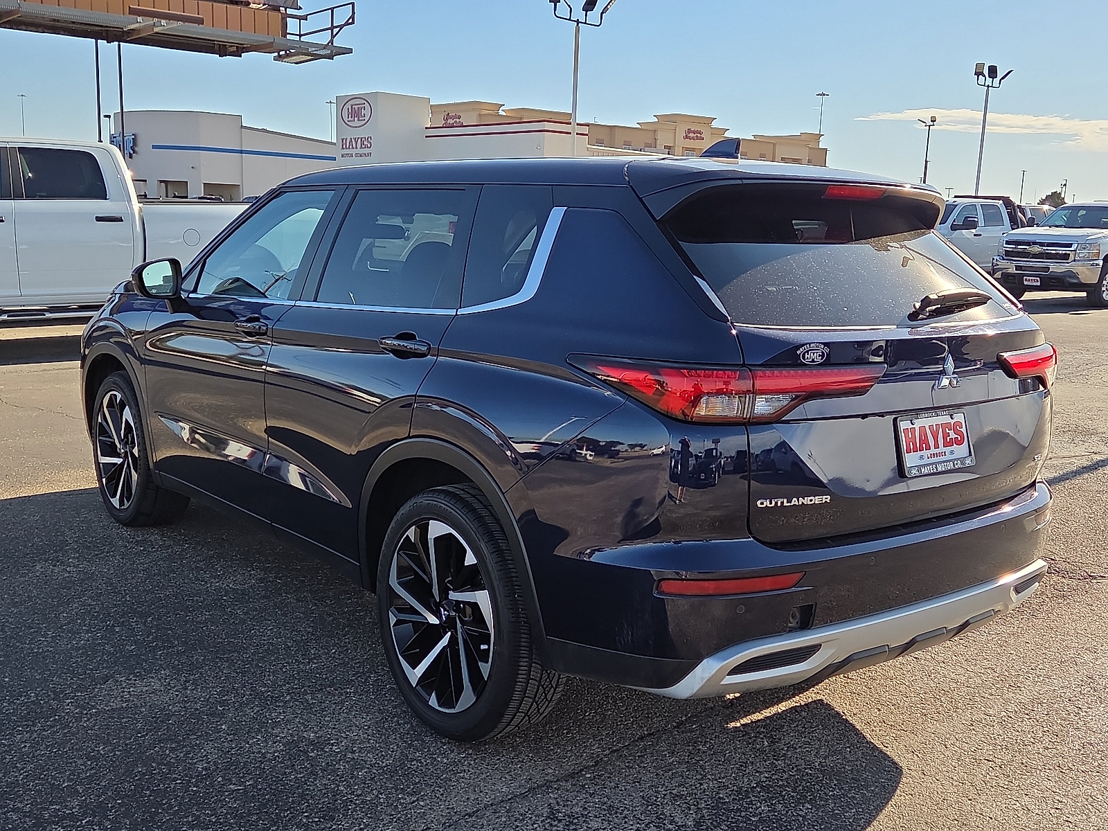 View Mitsubishi Outlander details
