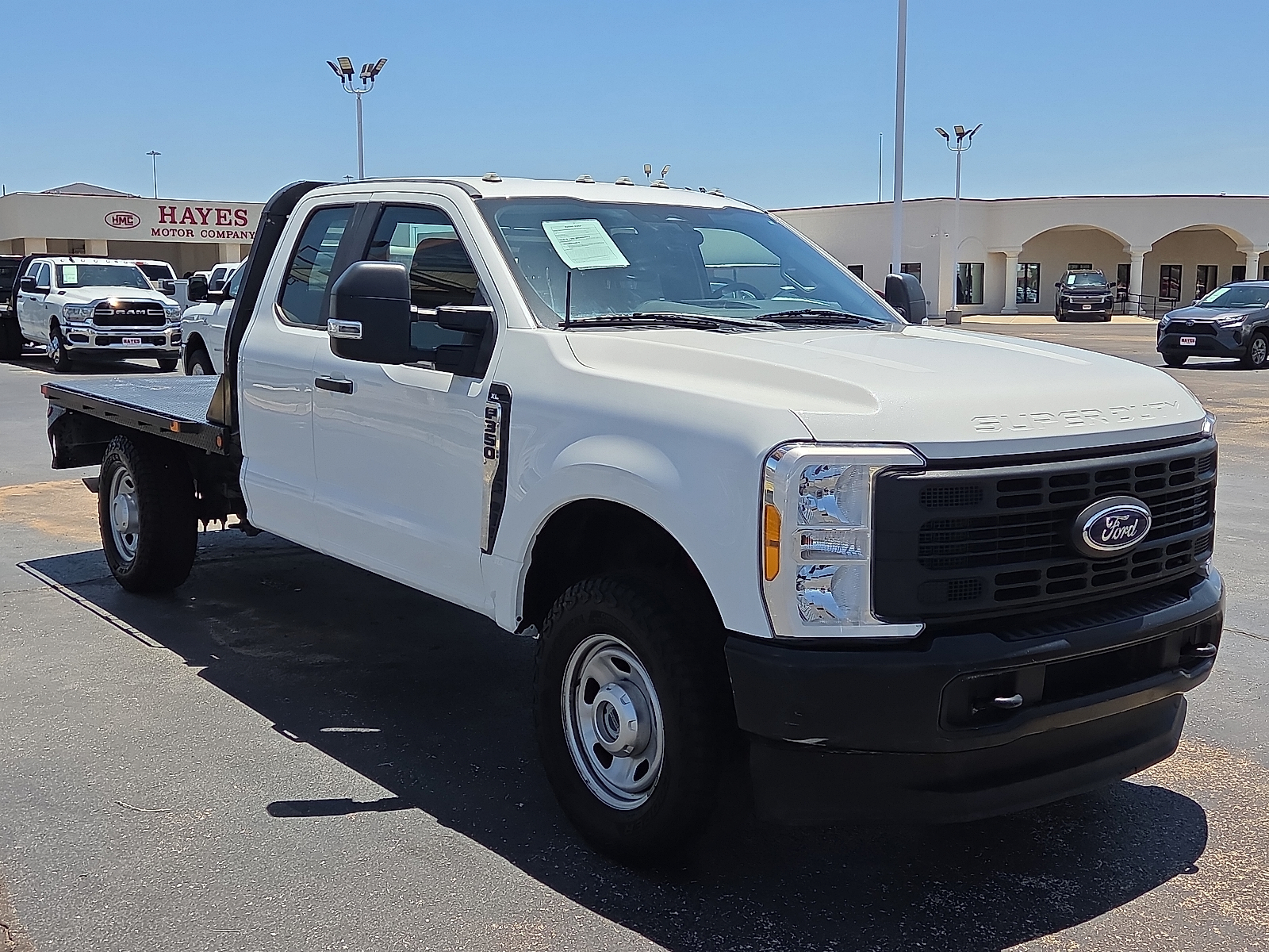 View Ford F-350 Chassis details