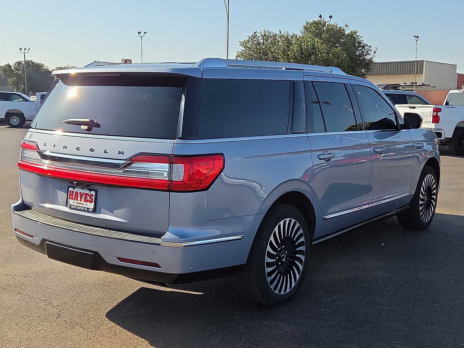 View Lincoln Navigator details
