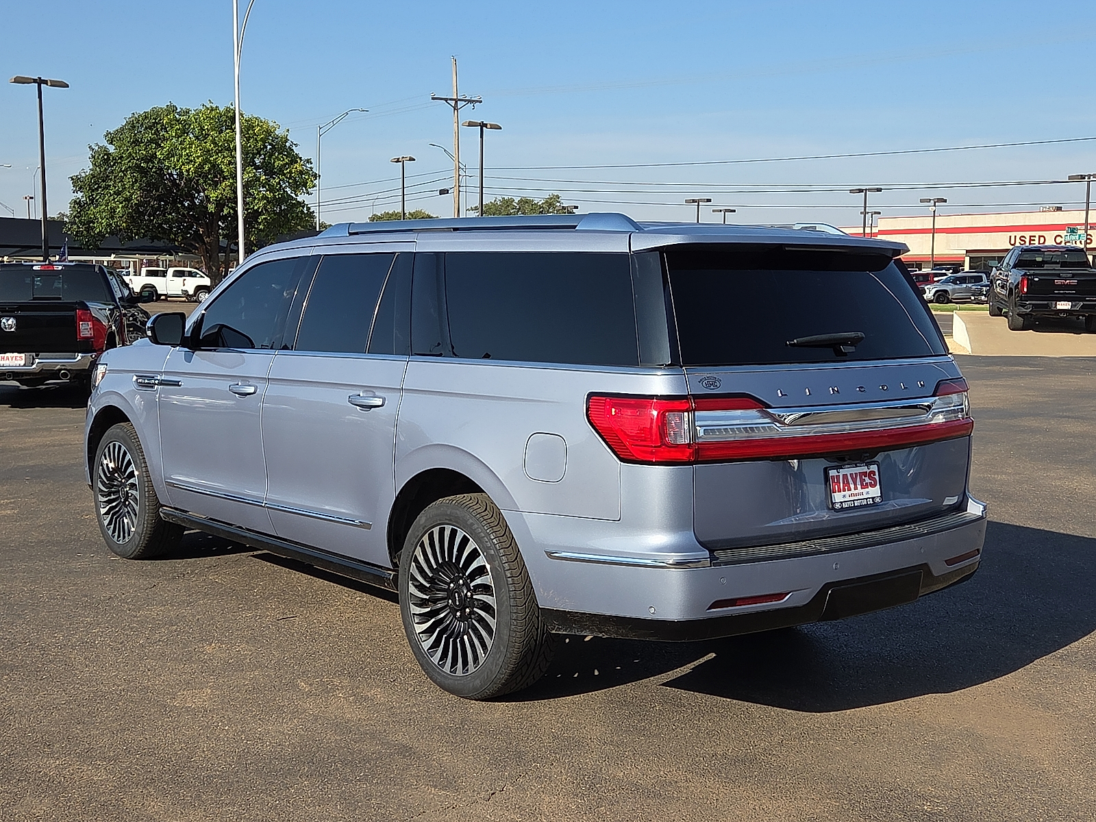 View Lincoln Navigator details