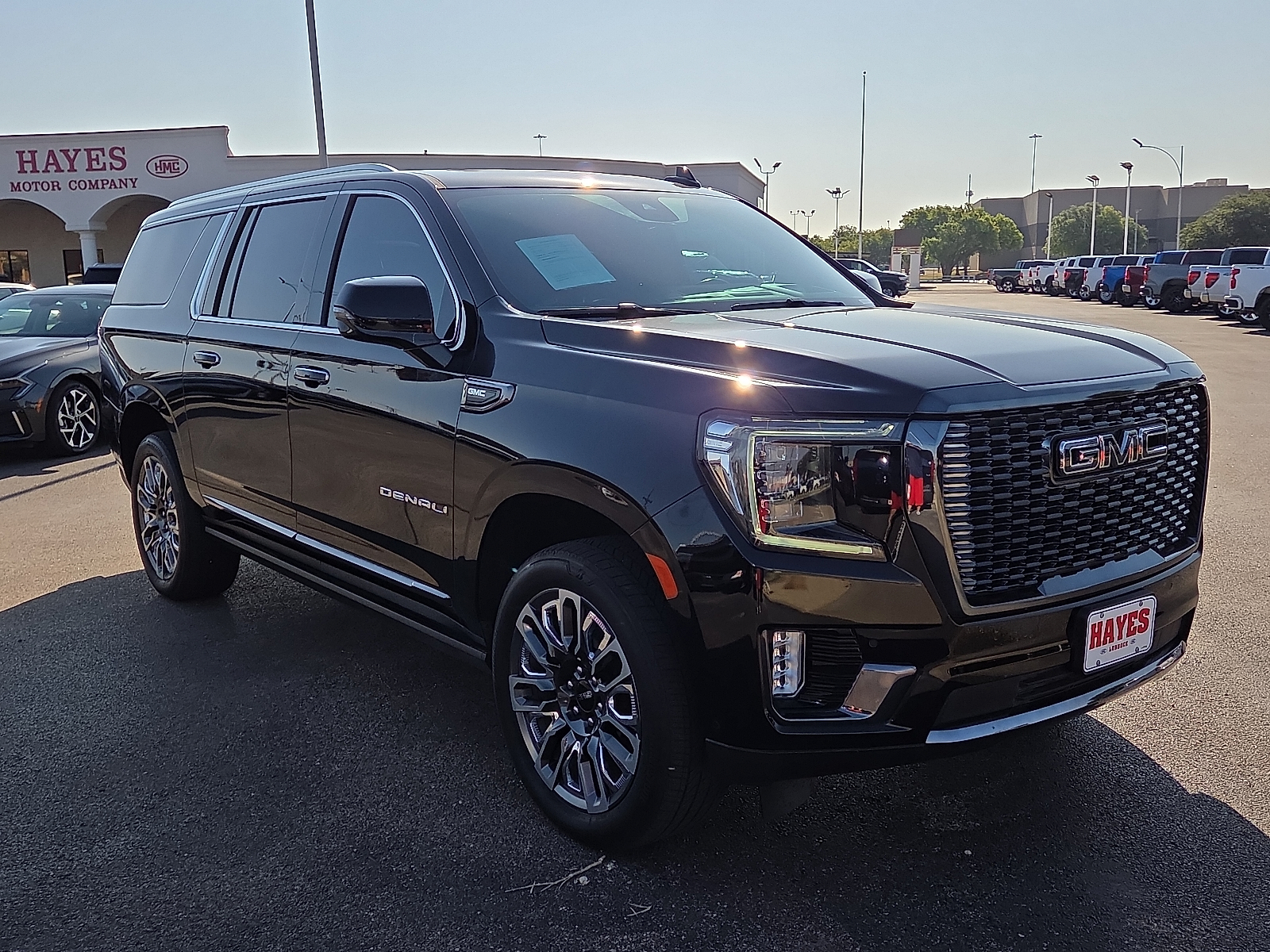 View GMC Yukon XL details
