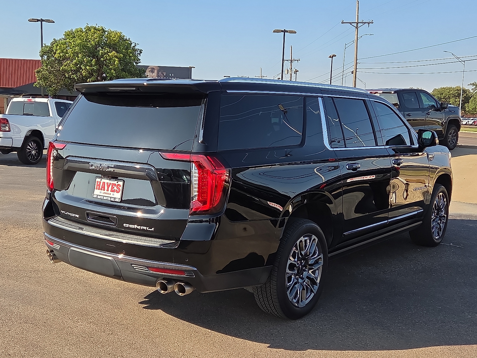 View GMC Yukon XL details