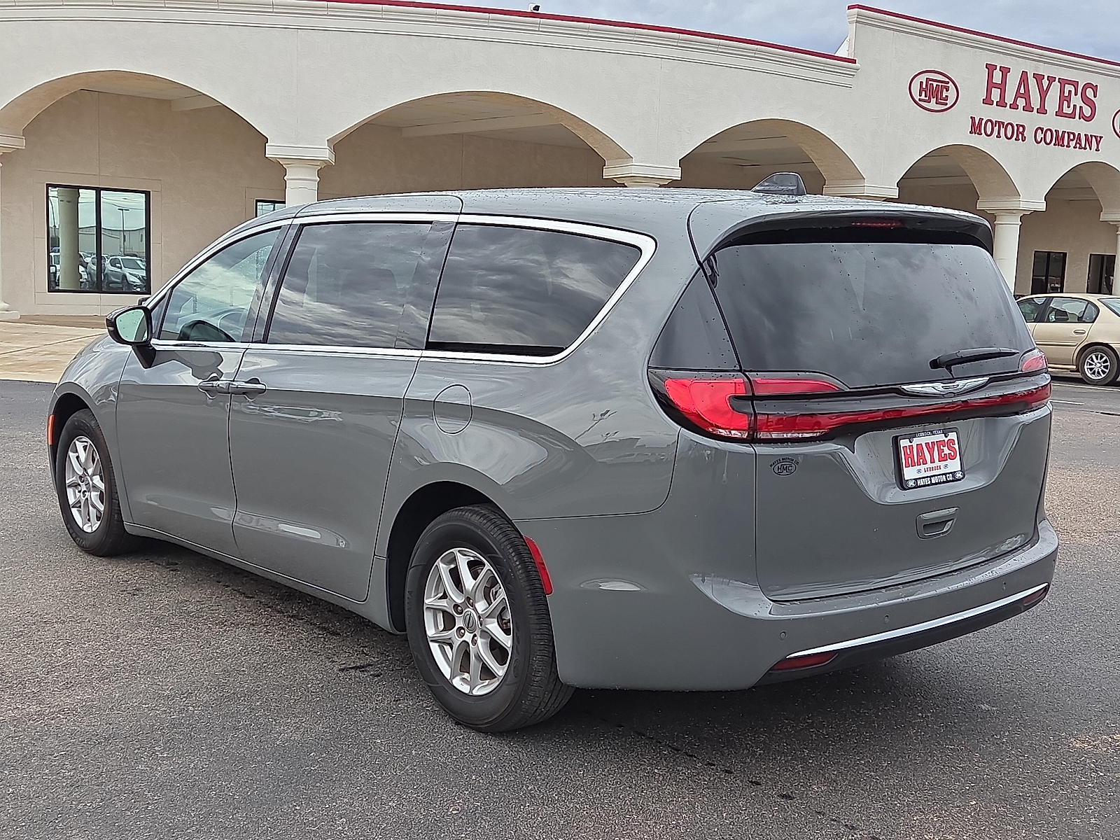 View Chrysler Pacifica details