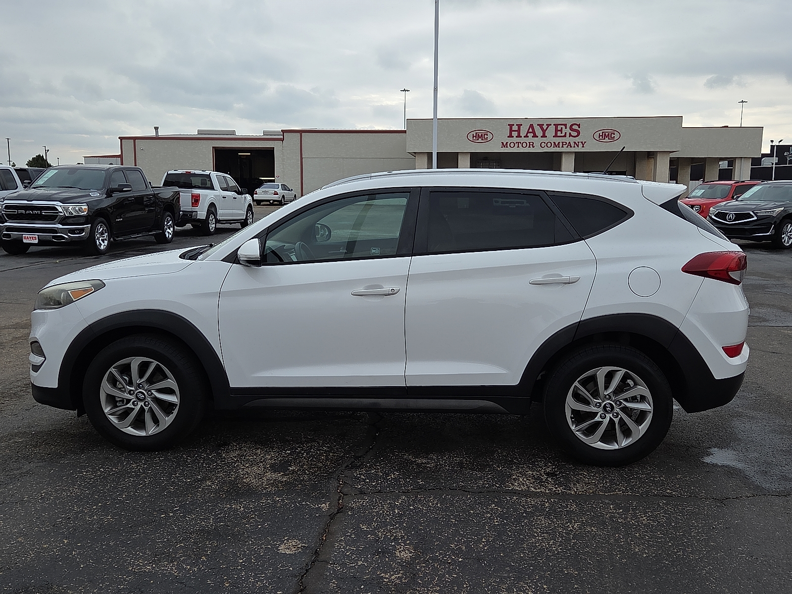 View Hyundai Tucson details
