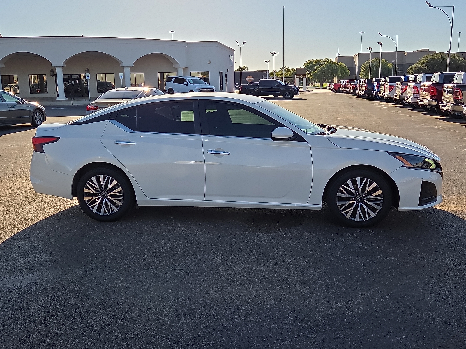 View Nissan Altima details