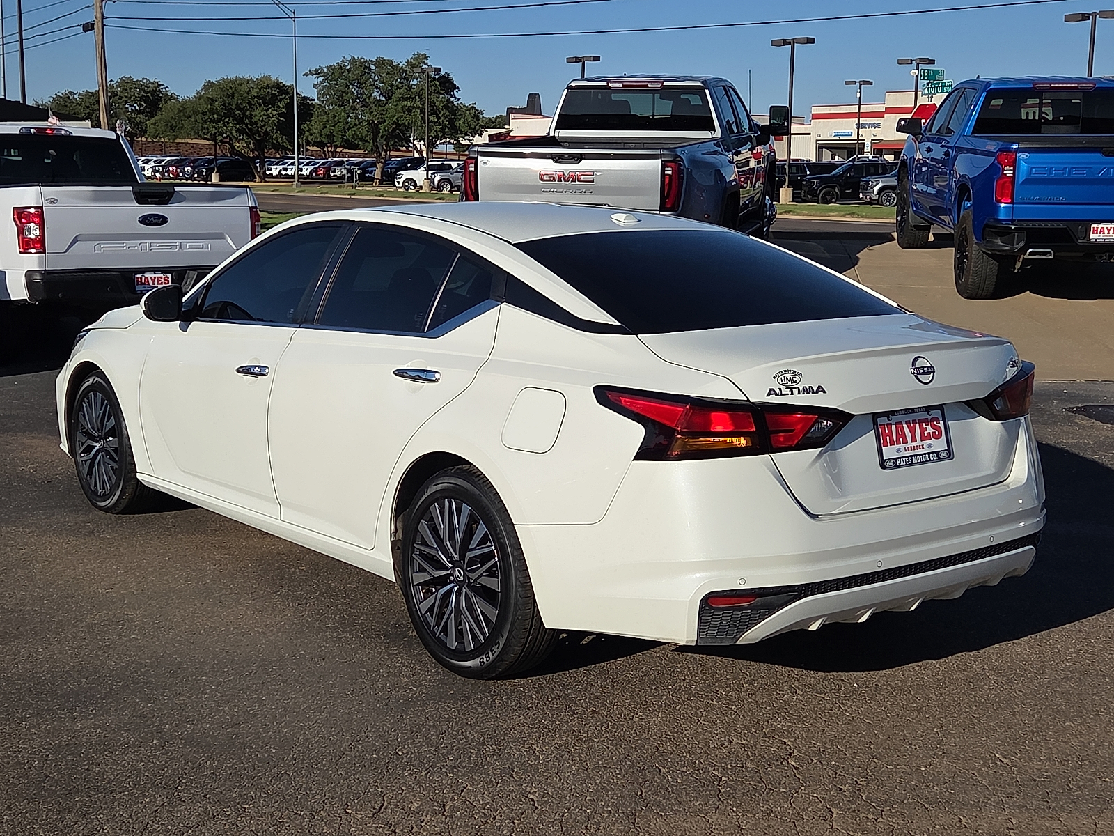View Nissan Altima details