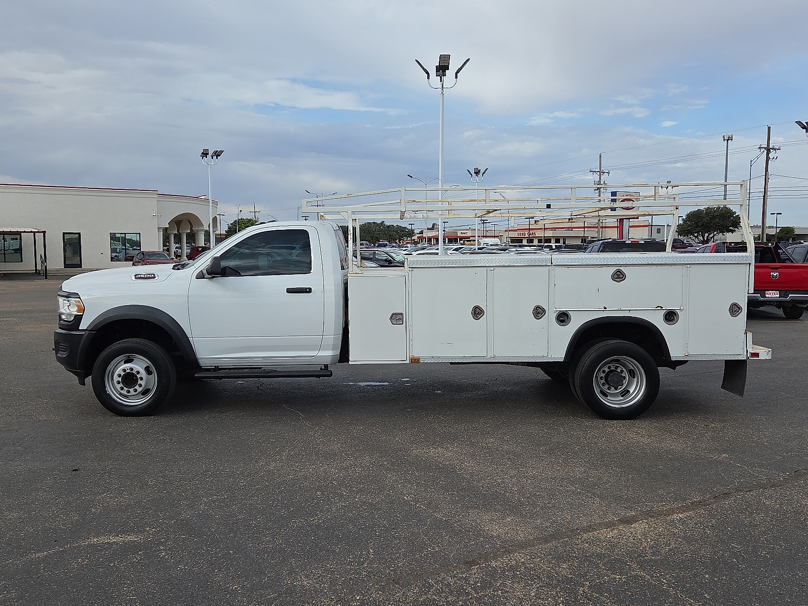 View RAM 4500 Chassis details