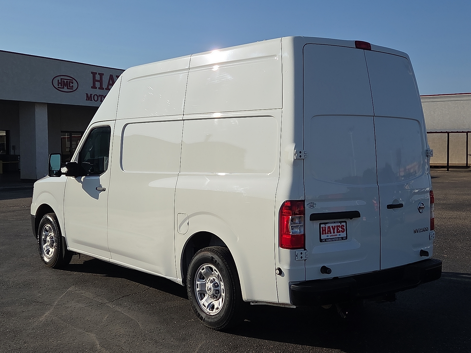 View Nissan NV Cargo NV2500 HD details