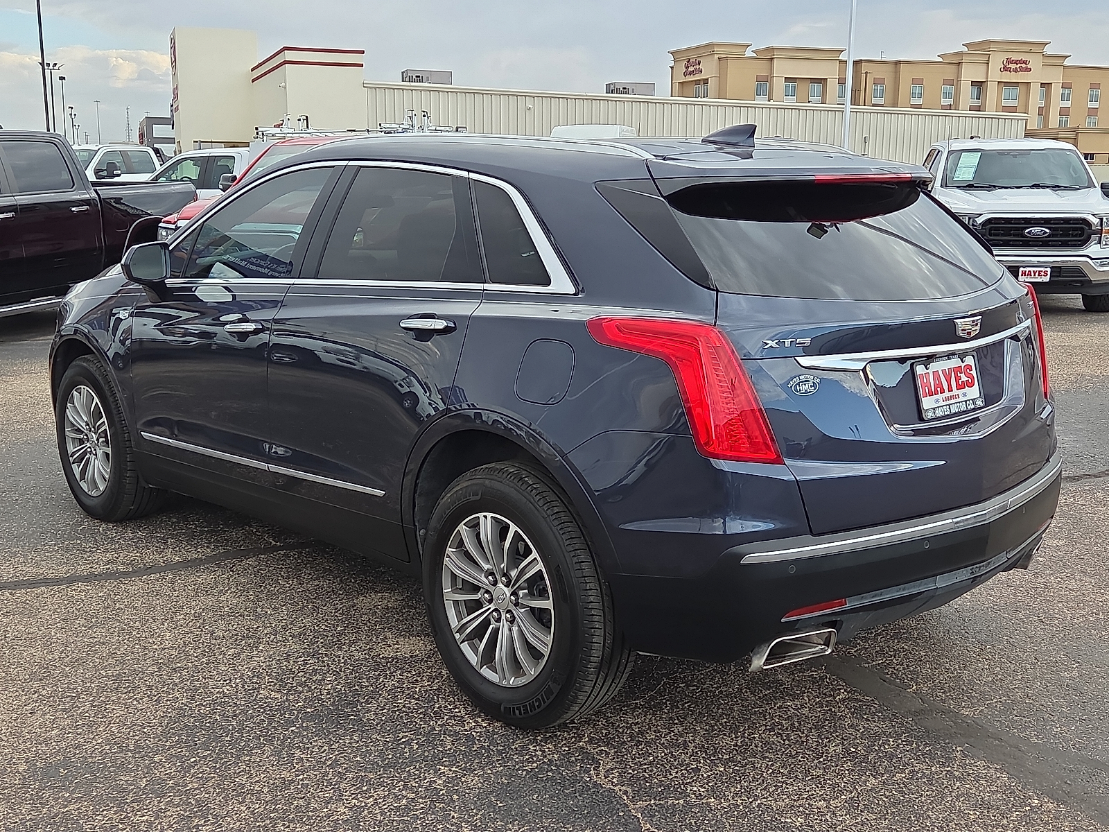 View Cadillac XT5 details