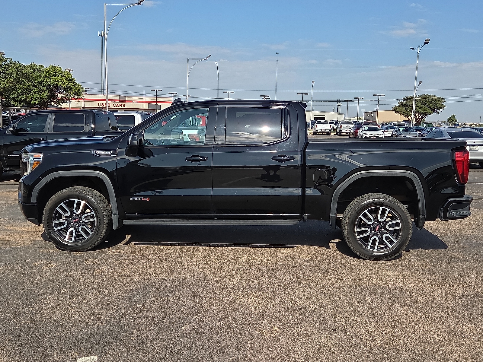 View GMC Sierra 1500 details
