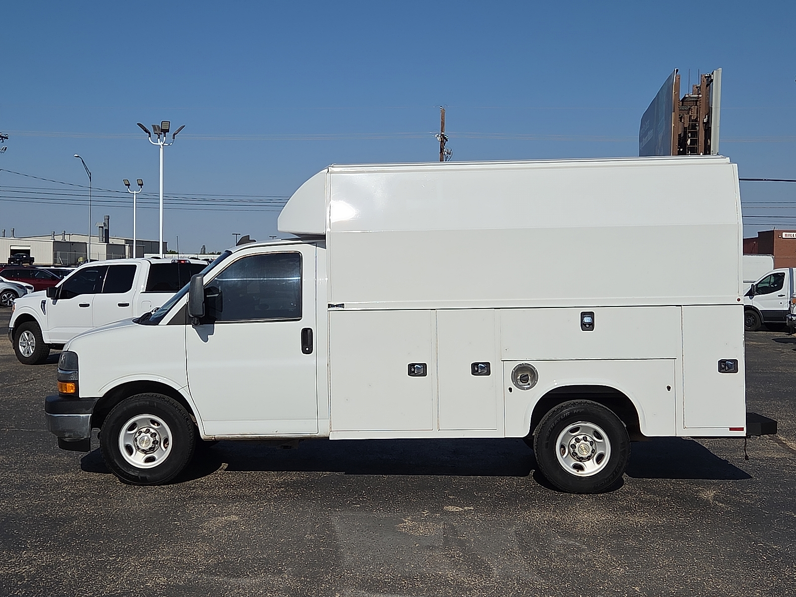 View Chevrolet Express Cutaway details