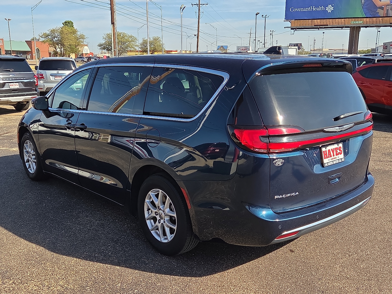 View Chrysler Pacifica details